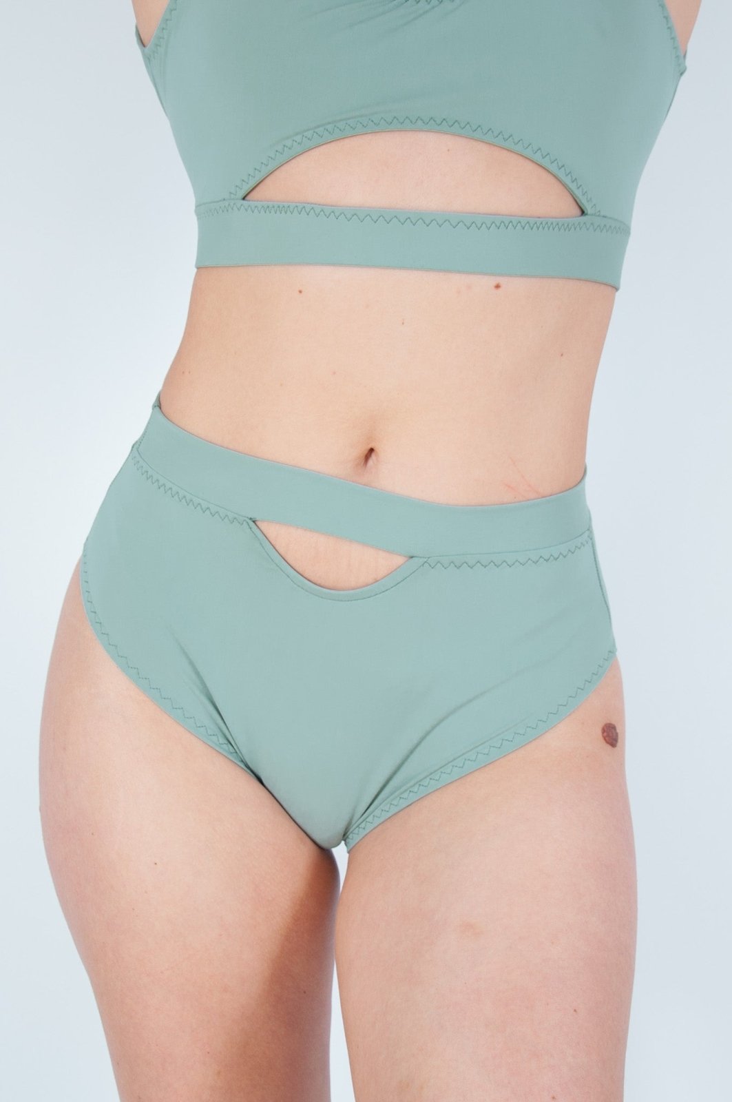 Lotus Shorts für Poledance - Louspolewearstudios